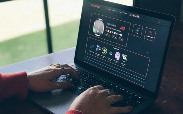 Side Hustles Online: How Beginners Are Earning Extra Income in 2026